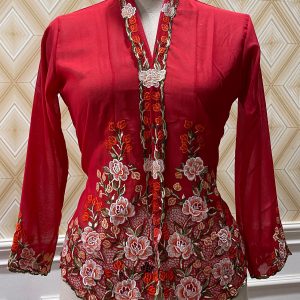 kebaya nyonya merah