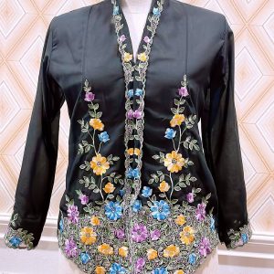 kebaya nyonya hitam
