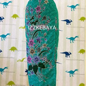 kain batik selisih padanan kebaya