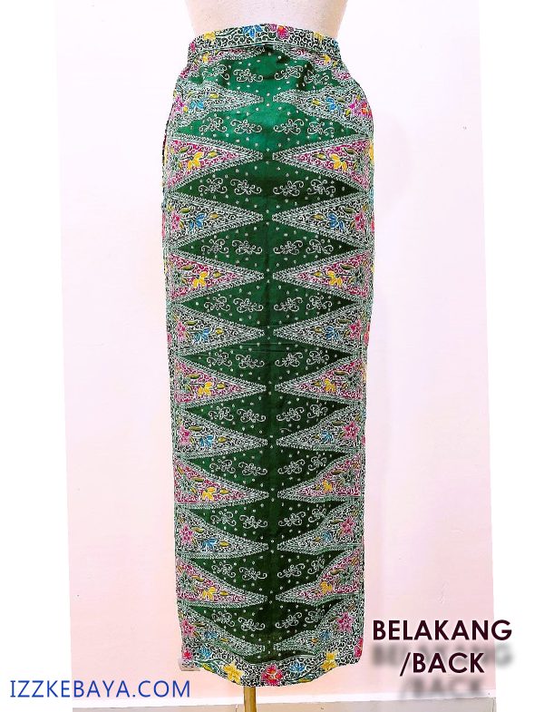 kain batik selisih padanan kebaya